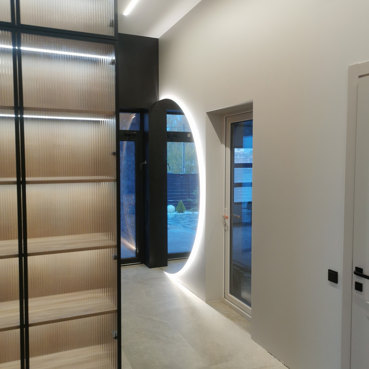 CONTEMPORARY